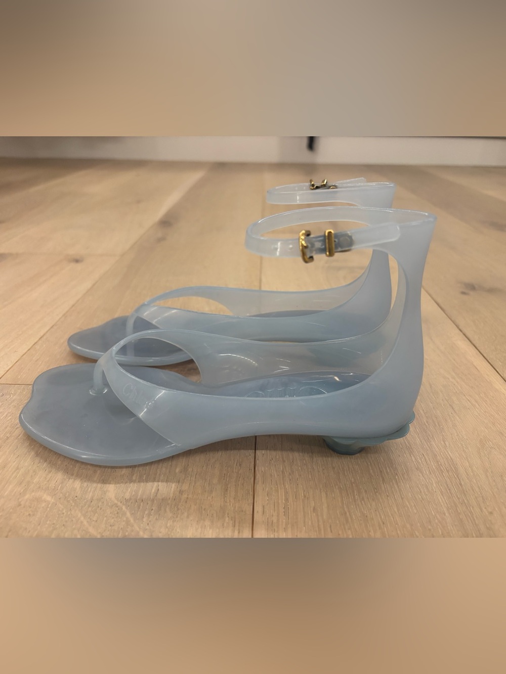 Chloe Jelly Ankle-Strap Sandals thong front - Women in blue (spearmint)
